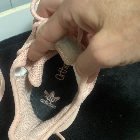 EUC like new super trendy sneakers. - Picture 5 of 5